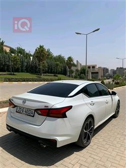 نيسان ألتيما